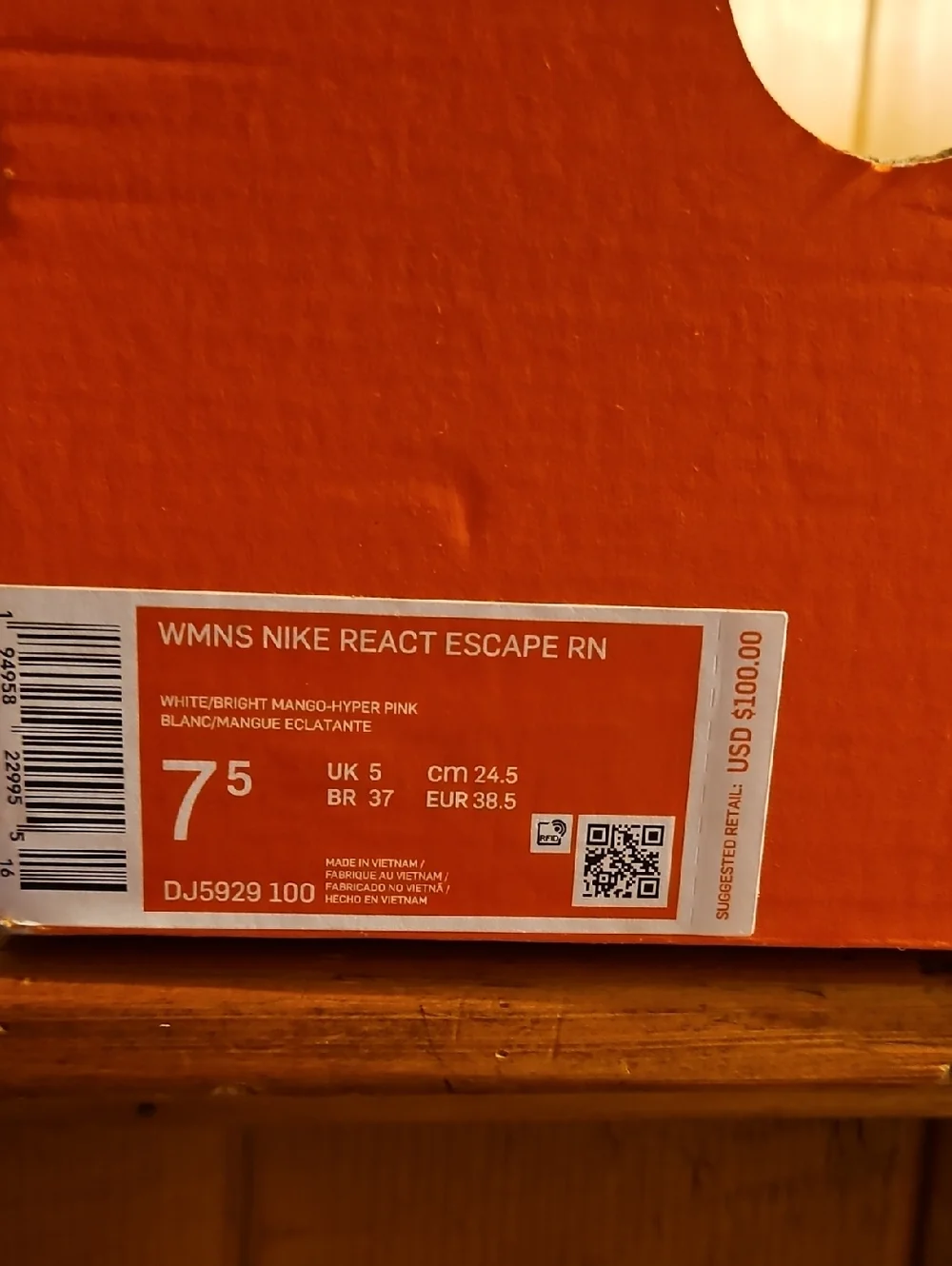 Mango/ White Nike React Escape RN Size 7 1/5